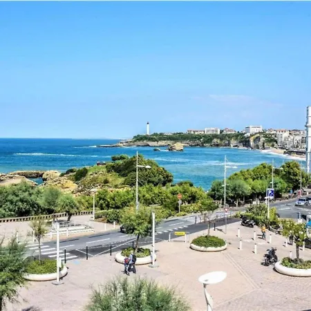 Moderne 2 Au Centre De Biarritz, A 320 M De La - Fr-1-3-577